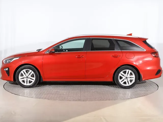 Kia Ceed Sw 2020 photo 2