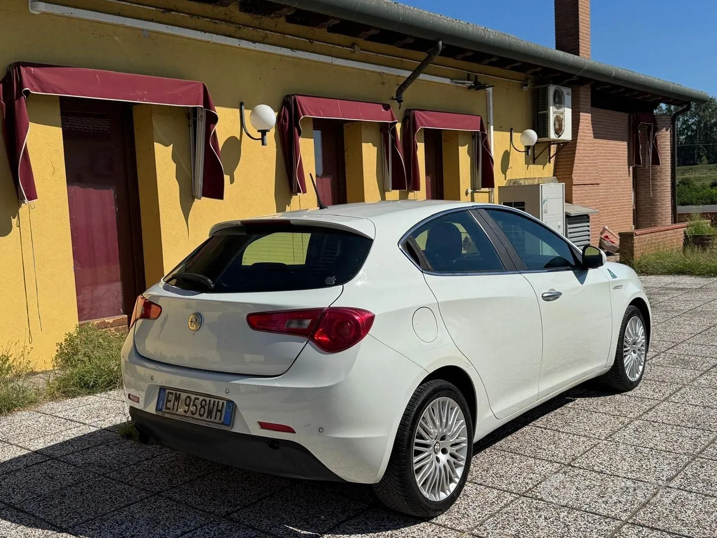 Alfa Romeo Giulietta 2012 photo 5