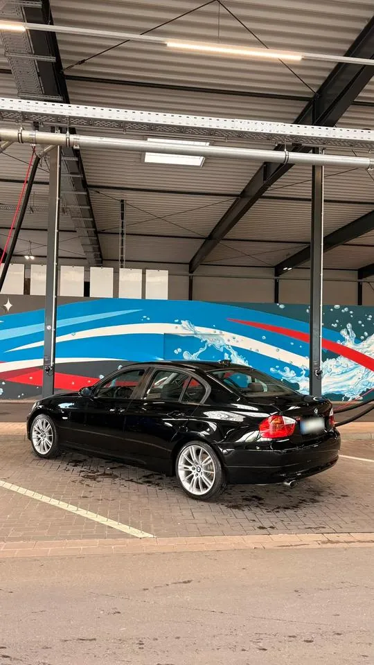 BMW 318I