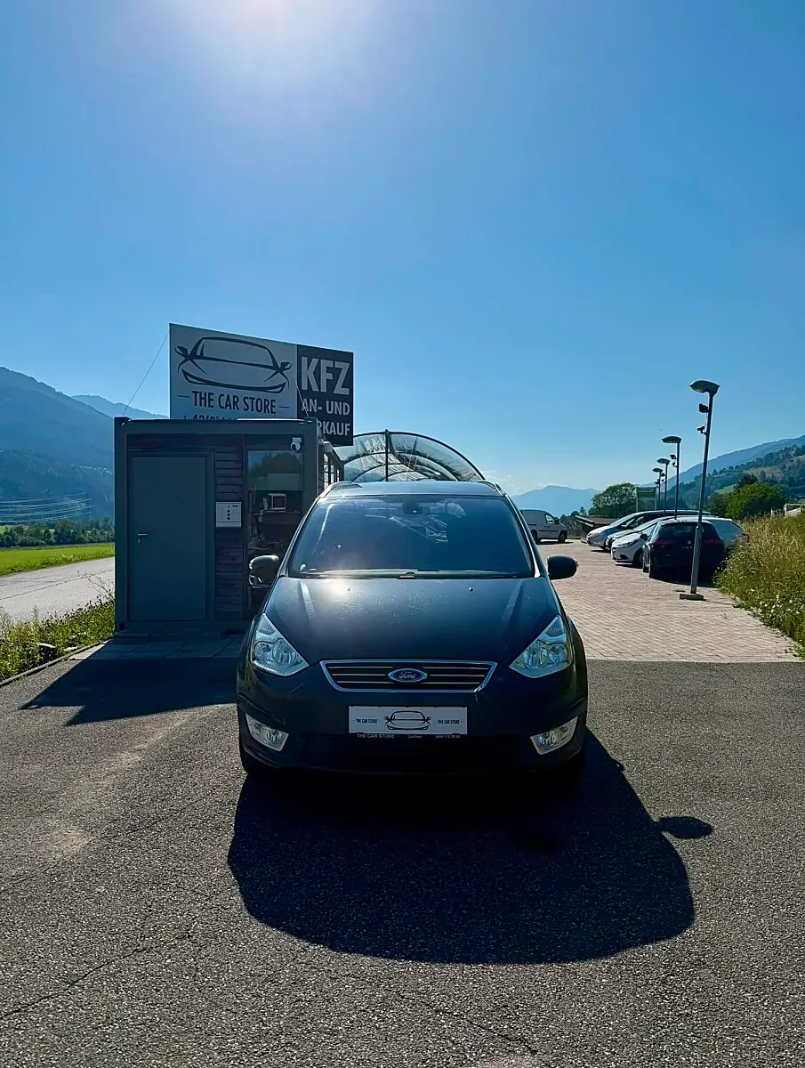 Ford Galaxy 2015 photo 2