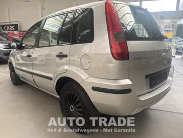 Ford Fusion 2005 photo 2