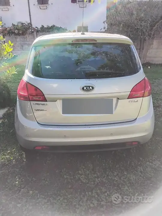 Kia Venga 2010 photo 3