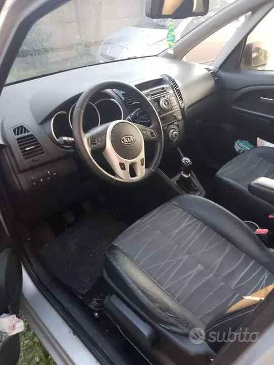 Kia Venga 2010 photo 5