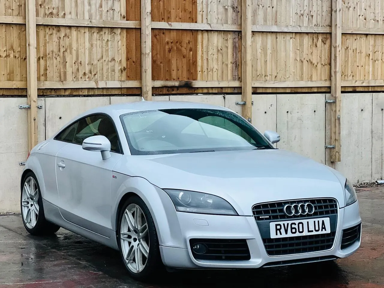Audi Tt 2011 photo 3