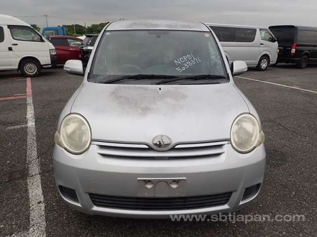 Toyota Sienta 2007 photo 5