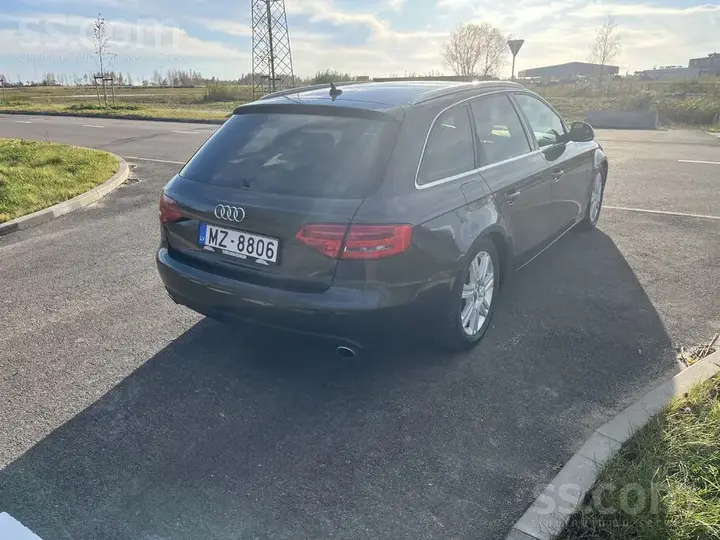 Audi A4 2008 photo 4