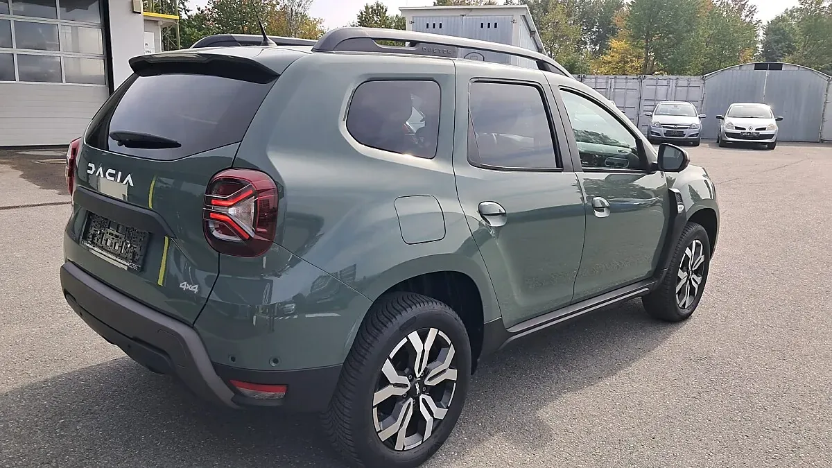 Dacia Duster 2023 photo 4