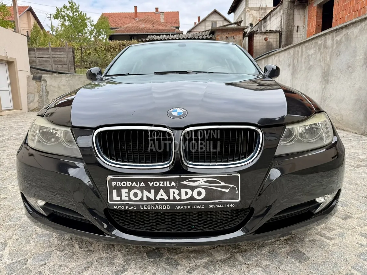 BMW 320D 2009 photo 2