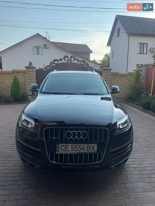 Audi Q7 2010 photo 3