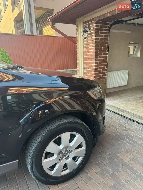 Audi Q7 2010 photo 5