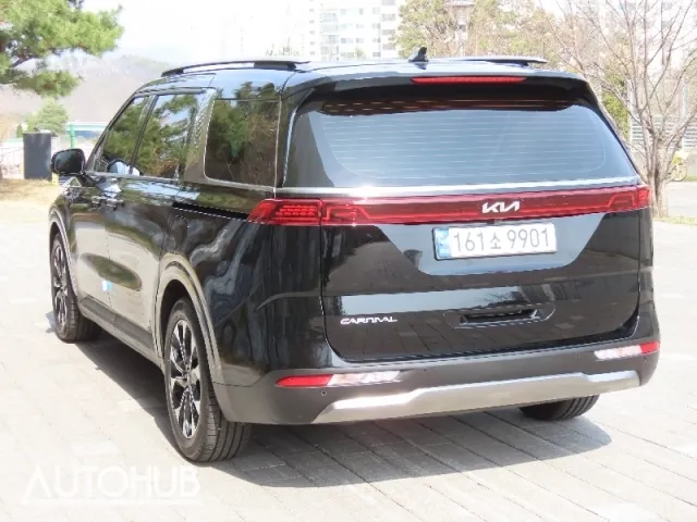 Kia Carnival 2023 photo 4