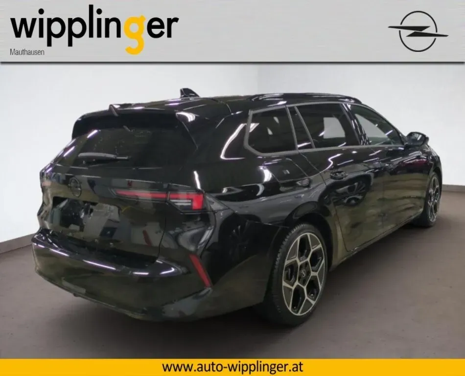 Opel Astra 2024 photo 2