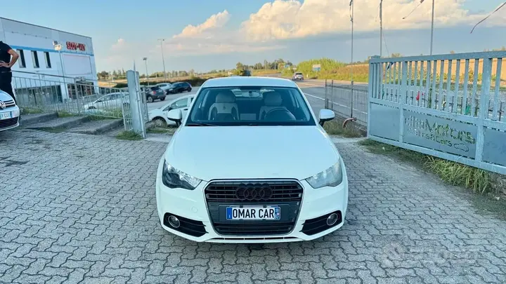 Audi A1 2011 photo 2