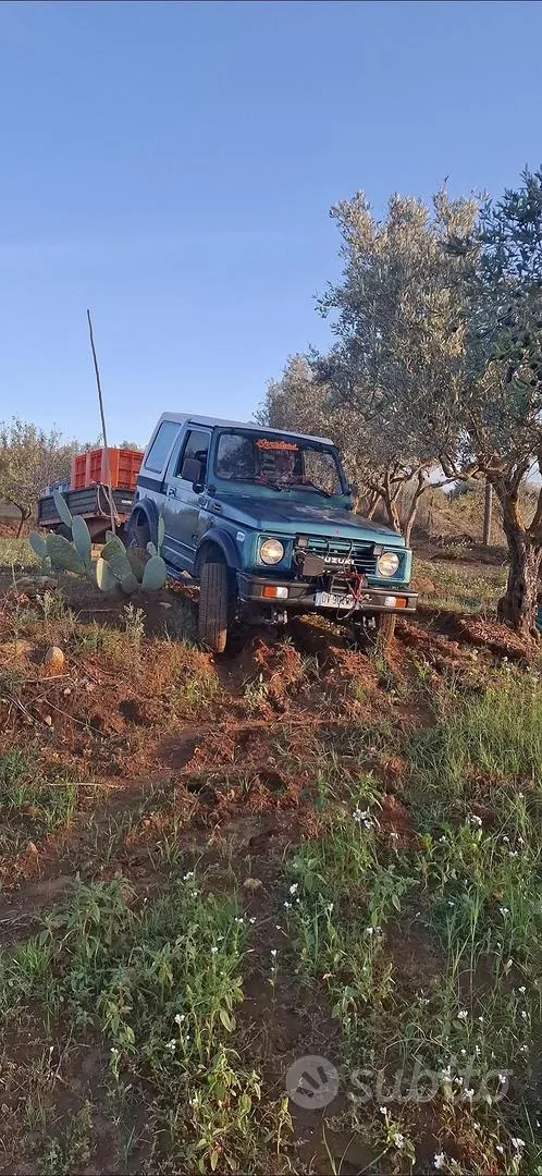 Suzuki Samurai