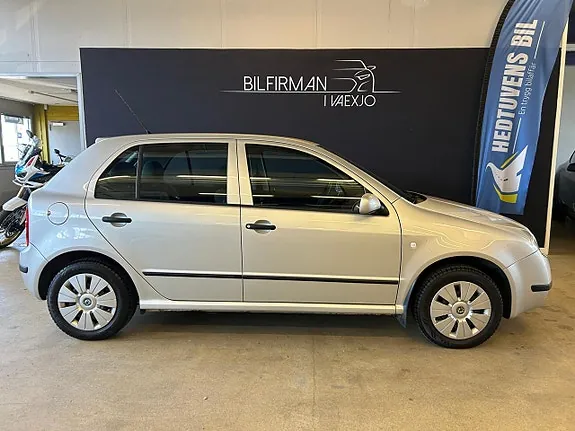 Skoda Fabia 2004 photo 2