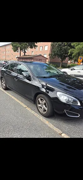 Volvo S60 2011 photo 2