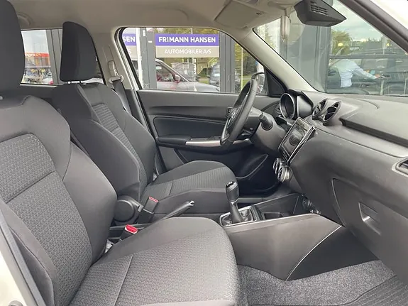 Suzuki Swift 2024 photo 4