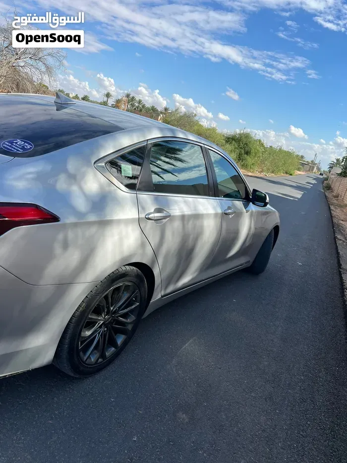 Genesis G70 2015 photo 2