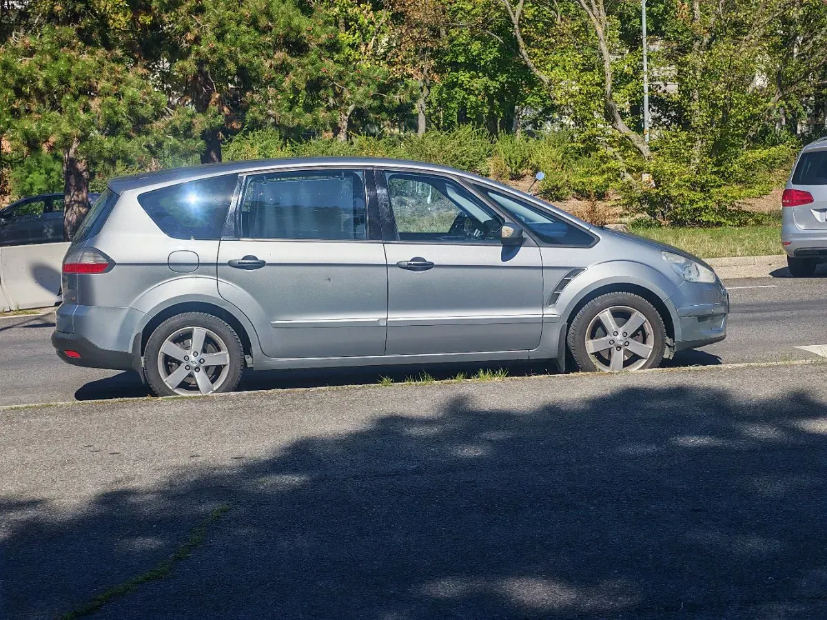 Ford S-Max 2008 photo 2