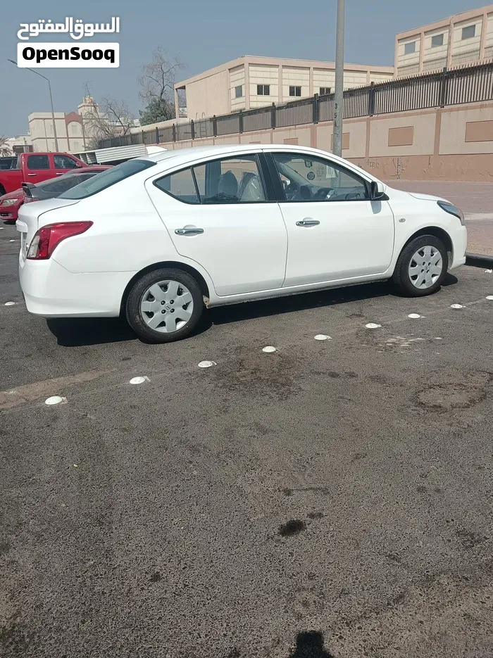 Nissan Sunny 2025 photo 2