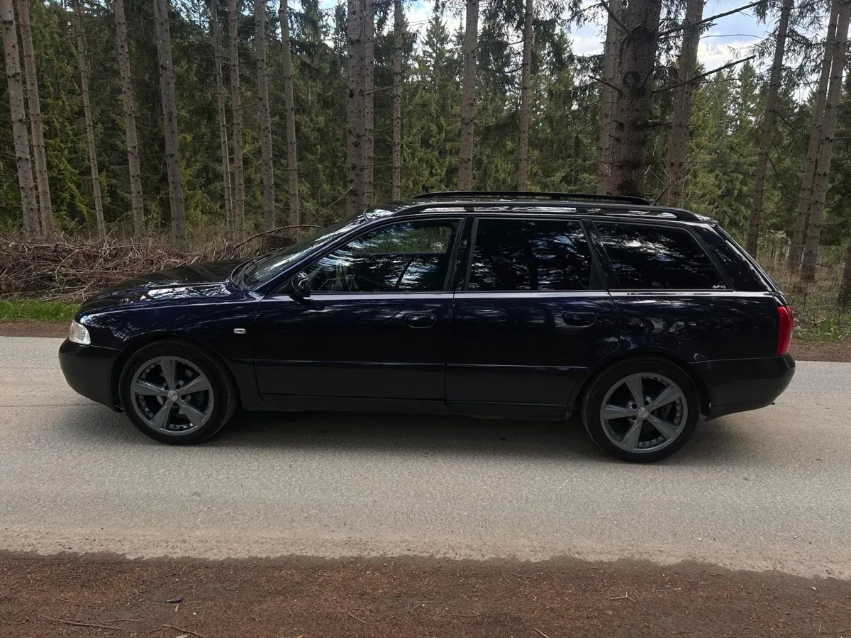 Audi A4 1999 photo 3