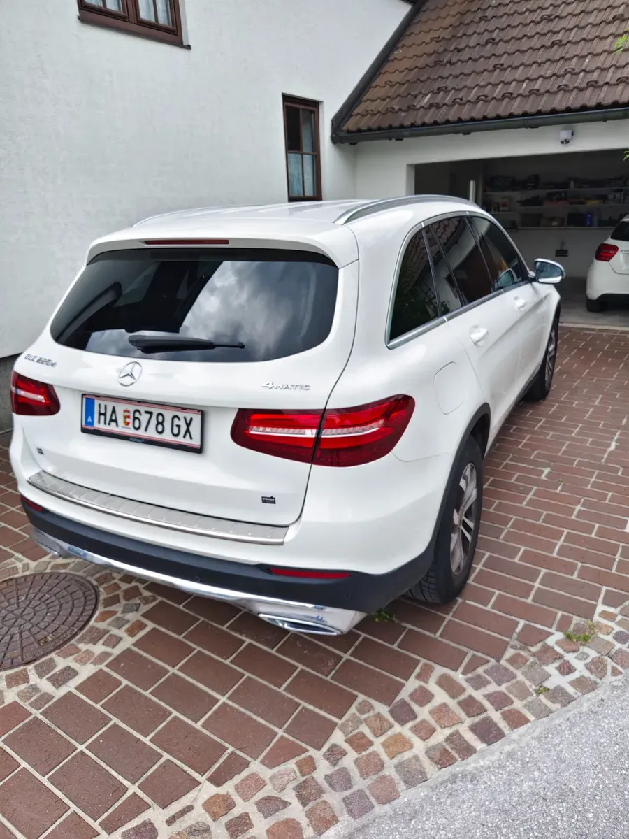 Mercedes-Benz Glc-Class 2019 photo 2