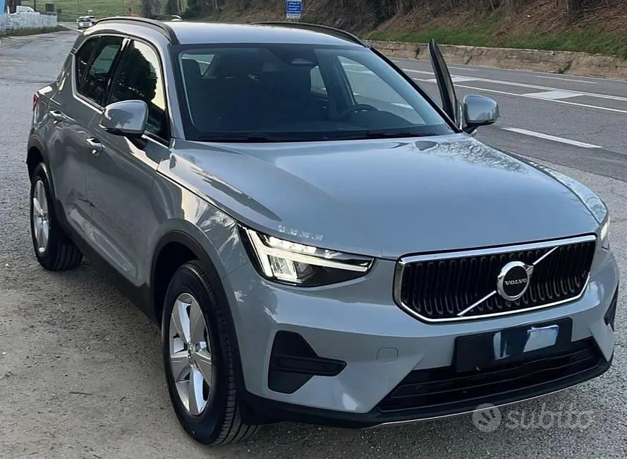 Volvo Xc40 2025 photo 2