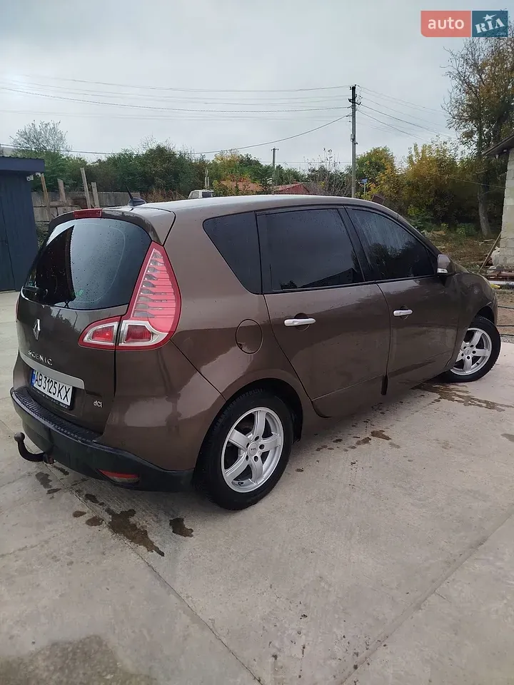 Renault Scenic 2011 photo 3
