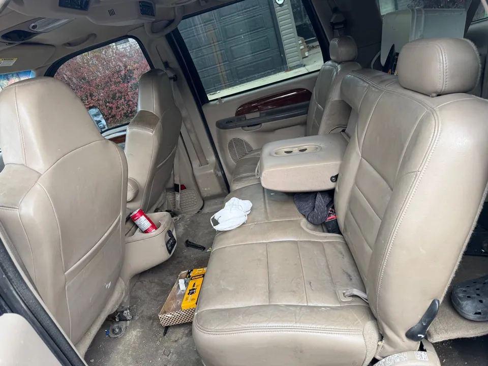 Ford Excursion 2002 photo 3