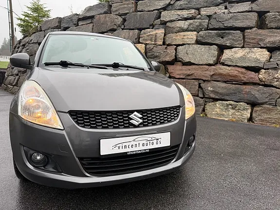 Suzuki Swift 2012 photo 4