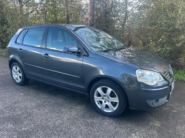 Volkswagen Polo 2008 photo 2