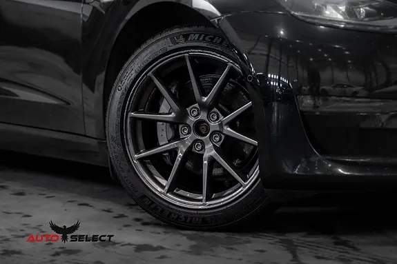 Tesla Model 3 2022 photo 3