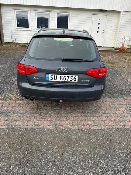 Audi A4 2010 photo 5
