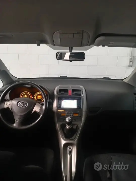 Toyota Auris 2009 photo 5