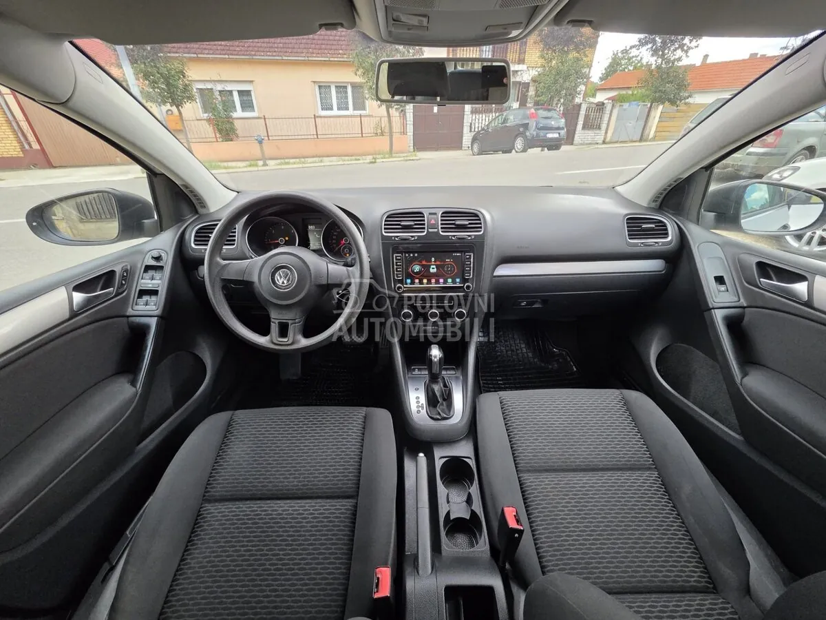 Volkswagen Golf 2012 photo 2