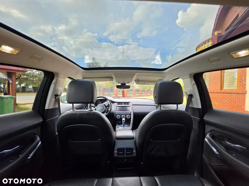 Jaguar E-Pace 2018 photo 2