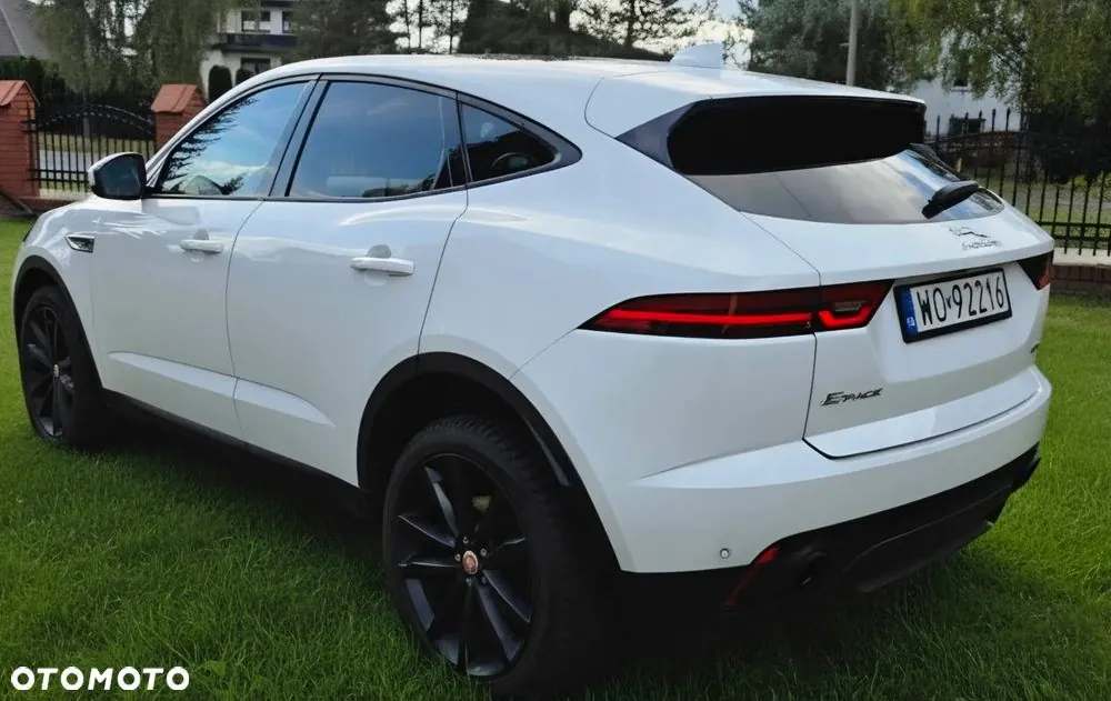 Jaguar E-Pace 2018 photo 5