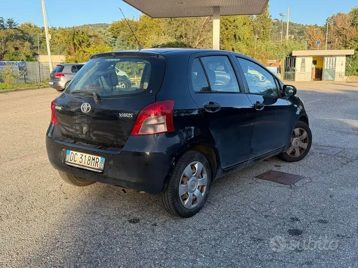 Toyota Yaris 2006 photo 4