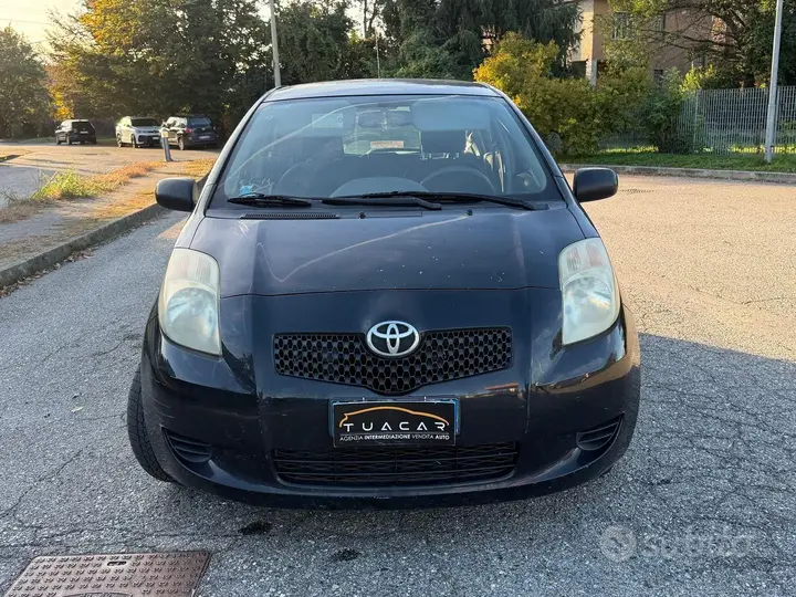 Toyota Yaris 2006 photo 2