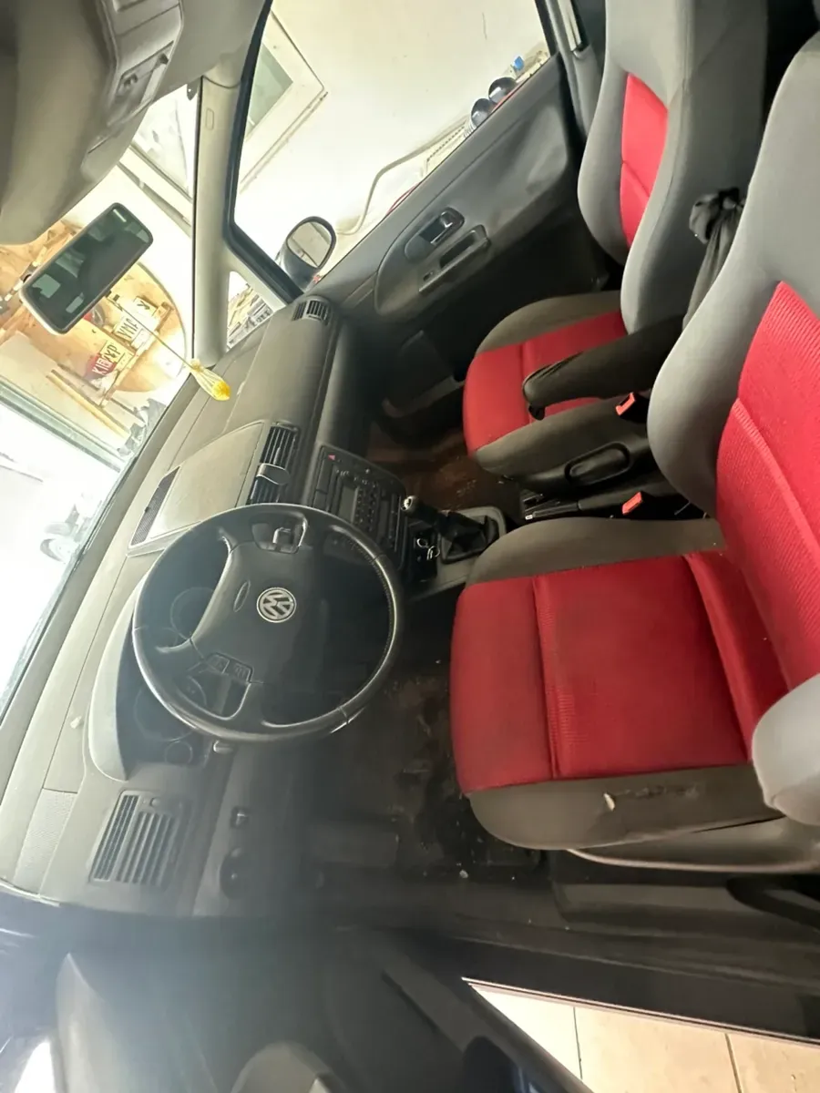 Volkswagen Sharan 2007 photo 2
