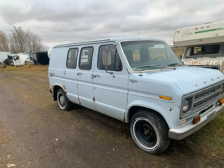 Ford E-Series Van