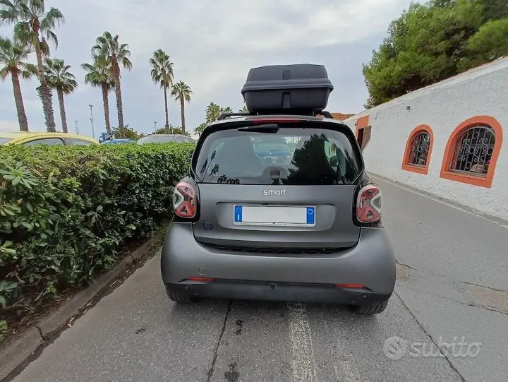 Smart Fortwo 2021 photo 3