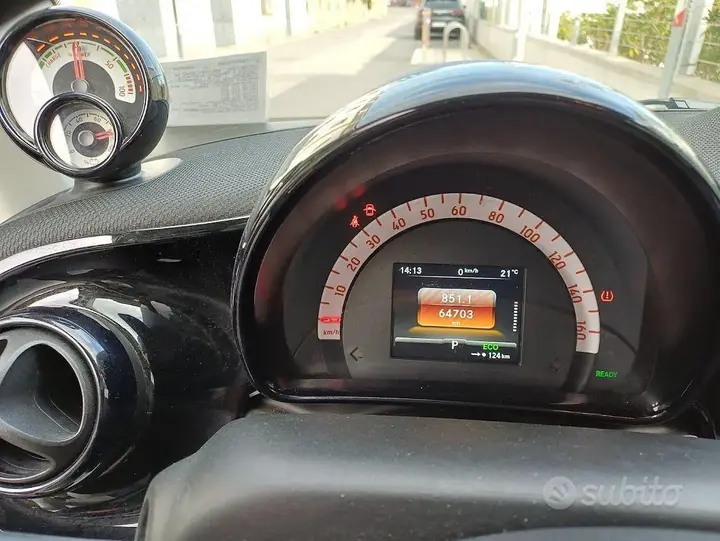 Smart Fortwo 2021 photo 2