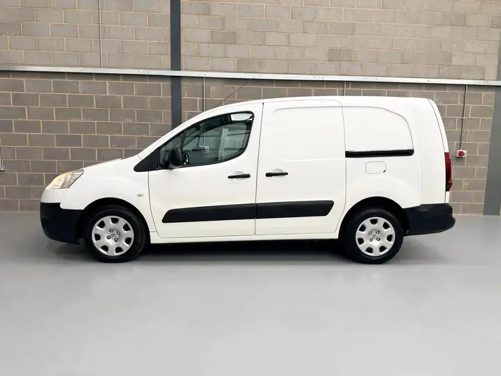 Peugeot Partner 2013 photo 4