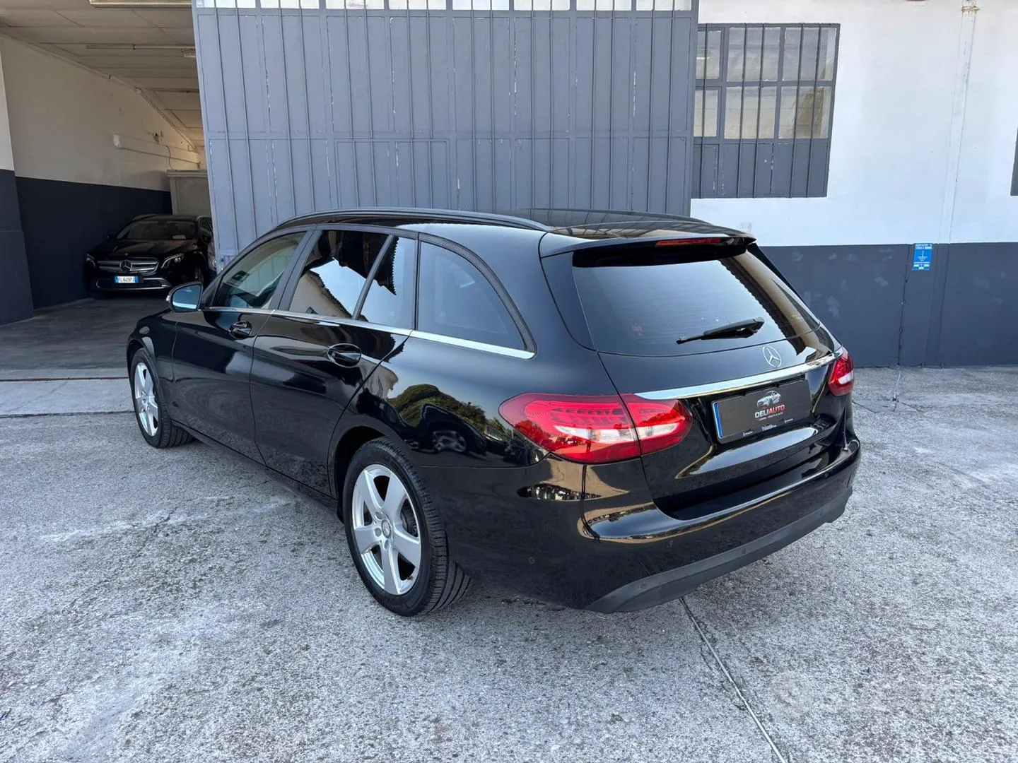Mercedes-Benz C180 2016 photo 5