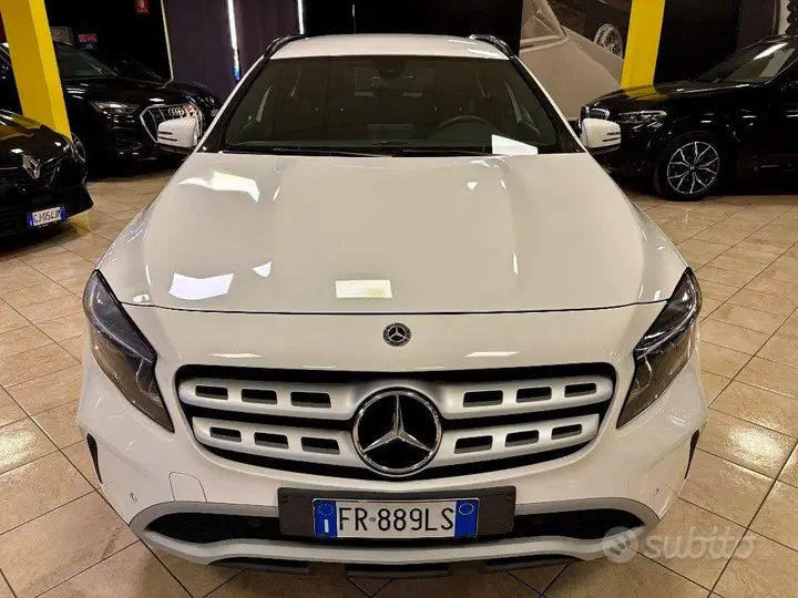 Mercedes-Benz Gla 2016 photo 2