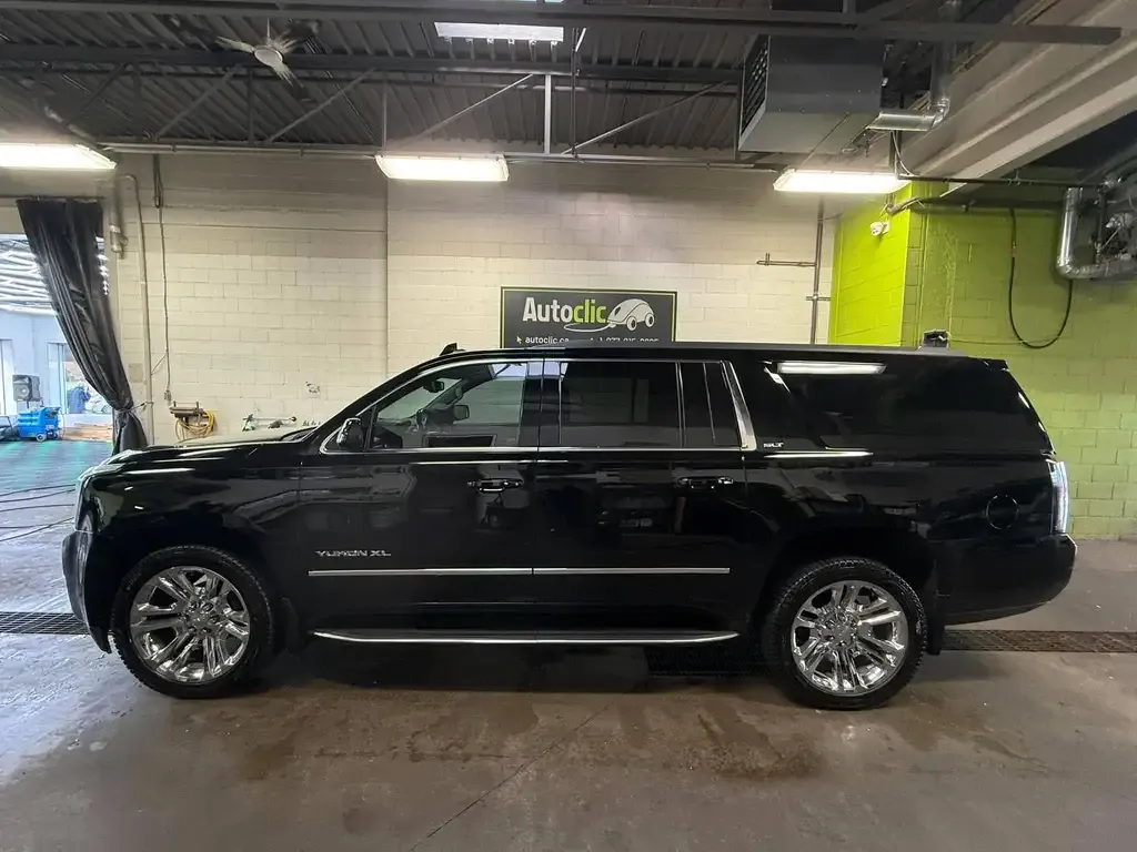 GMC Yukon 2018 photo 2