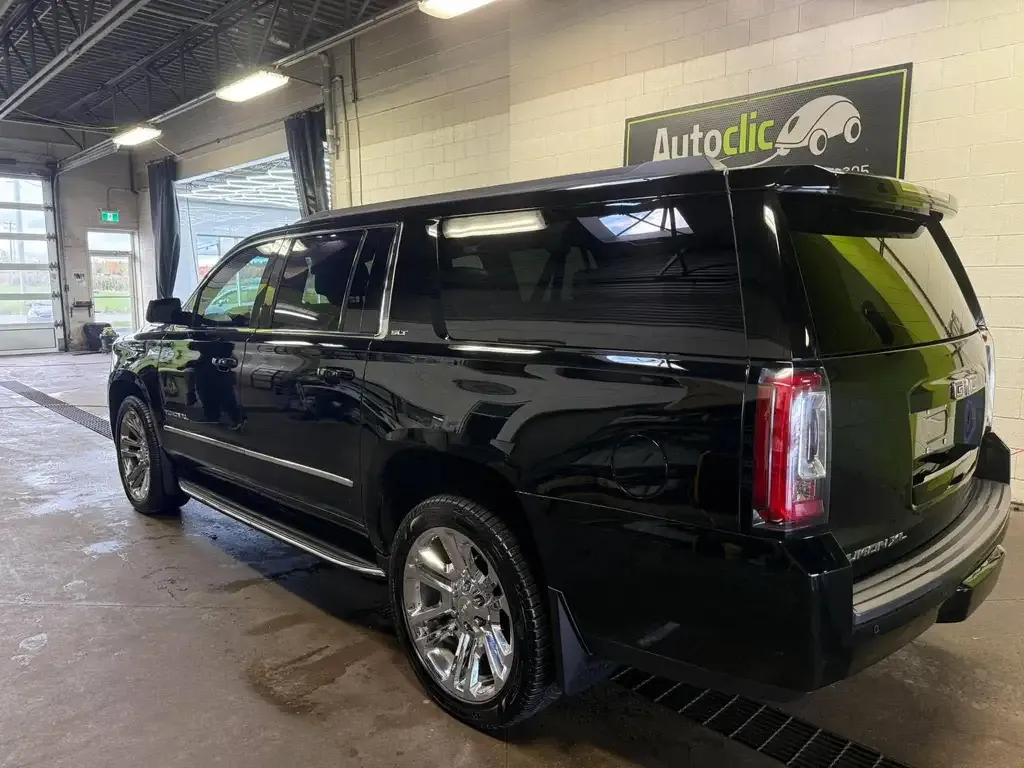 GMC Yukon 2018 photo 3