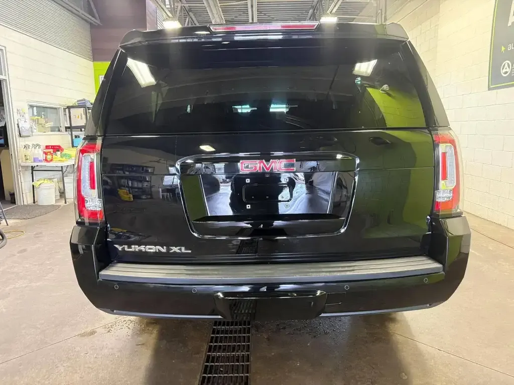 GMC Yukon 2018 photo 4