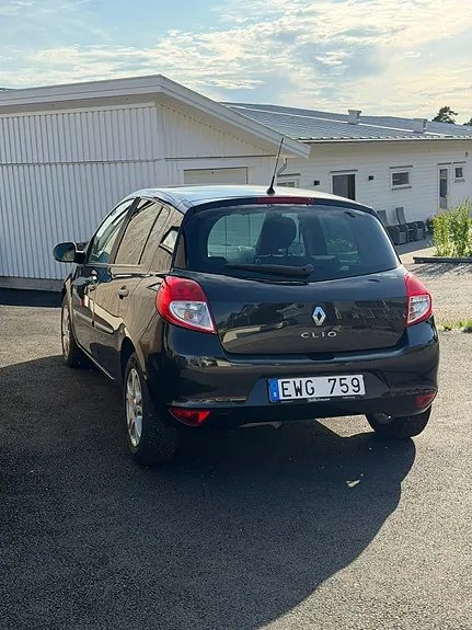 Renault Clio 2011 photo 3